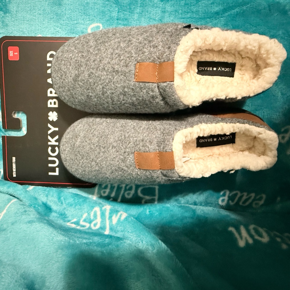 Lucky Brand Gray and Tan Cozy Slippers